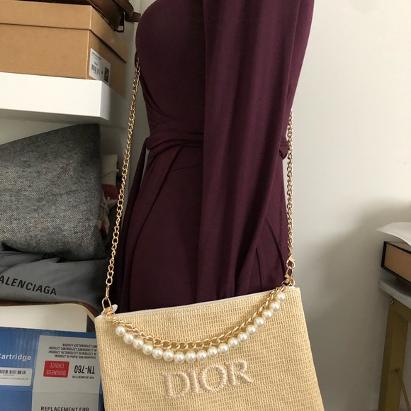 New Dior beauty pouch case read - reworked - Picture 5 of 13